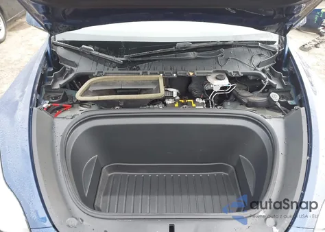 2021 Tesla Model Y Long Range Dual Motor All-Wheel Drive z USA, uszkodzony, nr VIN 5YJYGDEE1MF105048